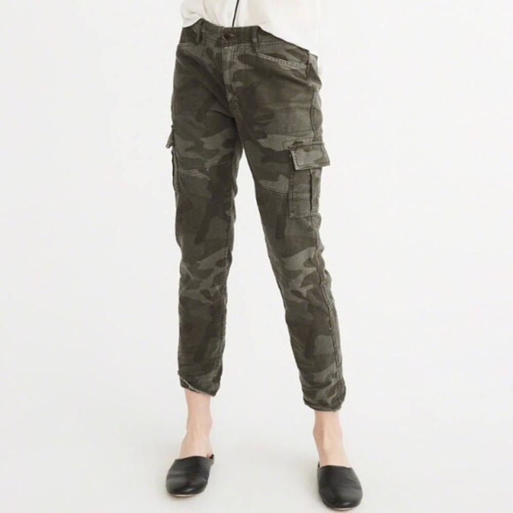 Abercrombie Low Rose Boyfriend Camo Pants